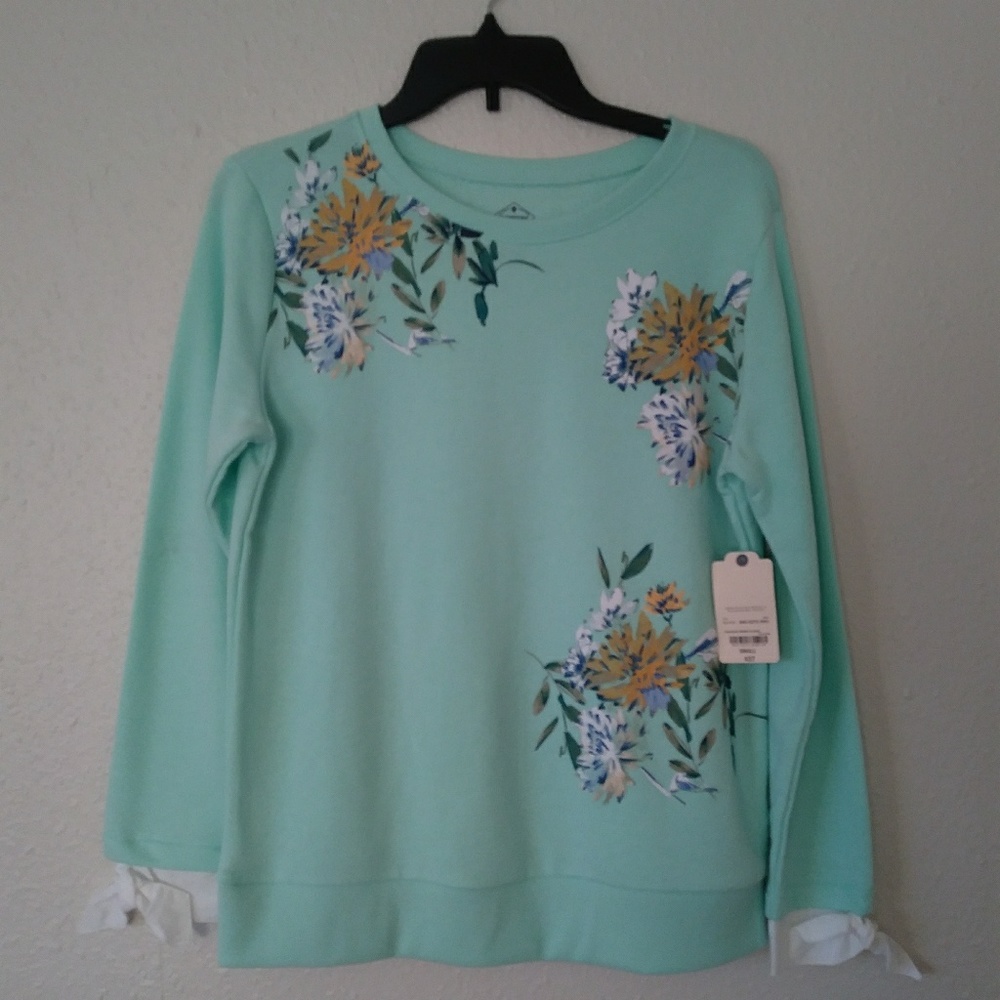 St. John's Bay Green Sweater